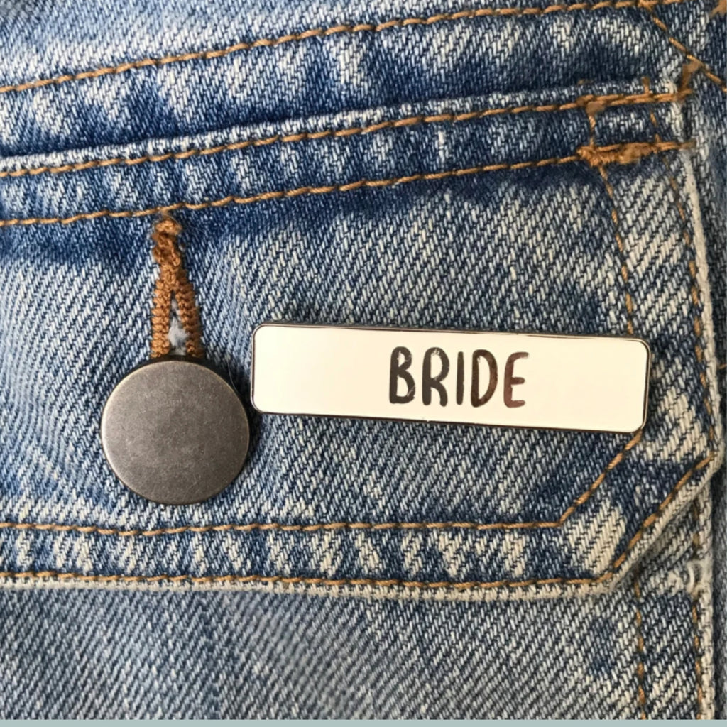 Individualisierbarer Ansteck-Pin – Dein Moment. Dein Design.